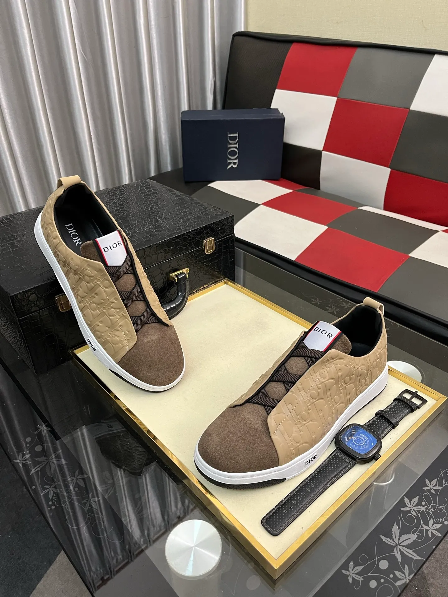 Men's Men's Shoes 💰458⌚️⌚️[Dior] Dior's new casual men's shoes are on the market in Hong Kong counters. The official website is 1:1 production. Original Italian materials. Designed by European and American masters. Perfect shape to create counter quality. Solid color rubber wear-resistant outsole and classic dazzling head! Super versatile and very comfortable. High-end without losing taste, fashionable and novel! ! Absolute focus! Code number: 38-442️⃣Colors available